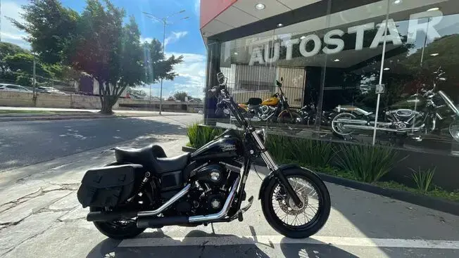 Harley Davidson Dyna Street Bob