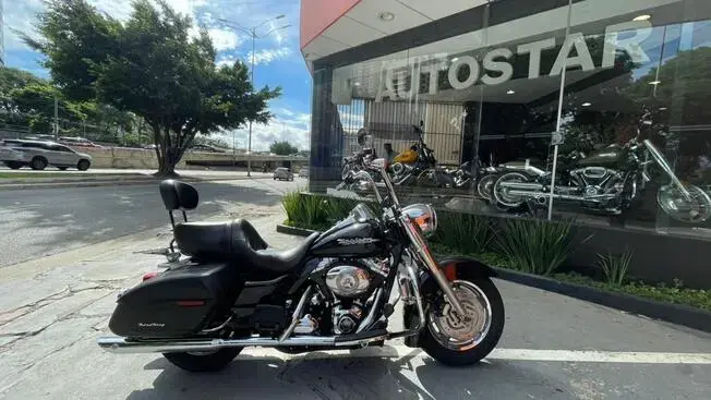 Harley Davidson Flhr Road King Classic