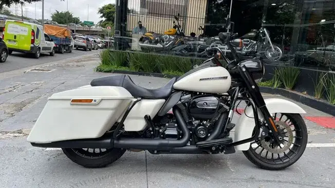 Harley Davidson Road King Special FLHRXS ROAD KING SPECIAL FLHRXS