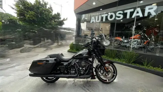 Harley Davidson Street Glide FLHX