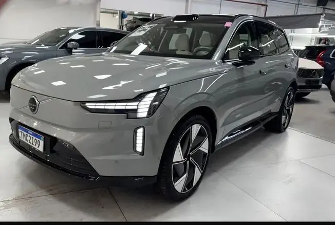 Volvo EX90 P8 RECHARGE TWIN ELECTRIC PERFORMANCE ULTRA AWD