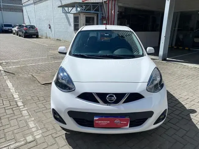 Nissan MARCH 1.6 SL 16V FLEXSTART 4P XTRONIC