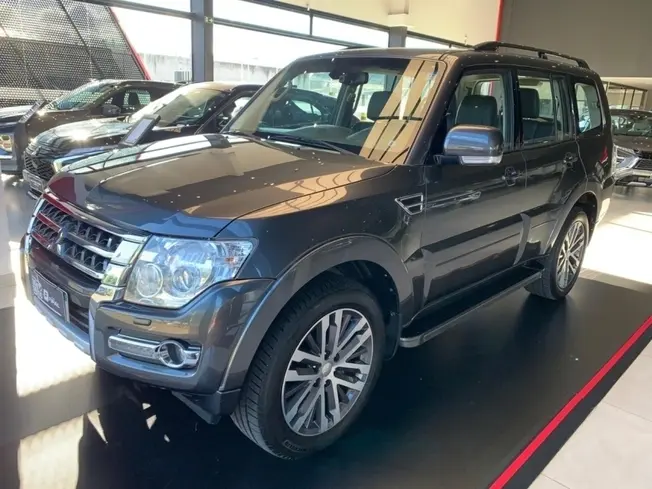 Mitsubishi PAJERO FULL 3.2 HPE 4X4 16V TURBO INTERCOOLER DIESEL 4P AUTOMÁTICO