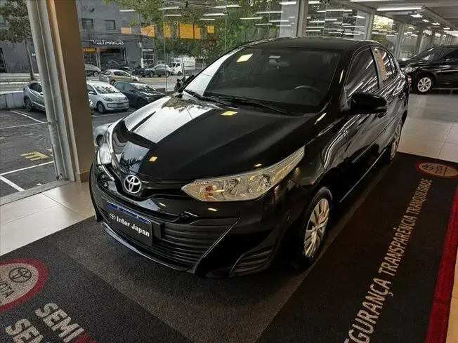 Toyota YARIS 1.5 16V FLEX SEDAN XL LIVE MULTIDRIVE