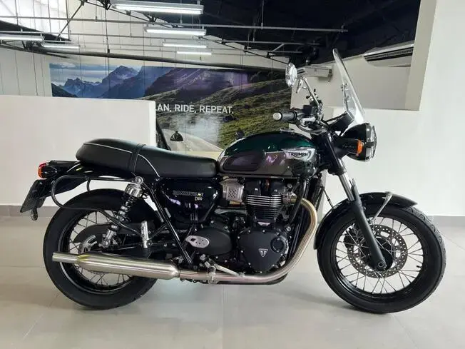 Triumph Bonneville T100 ABS