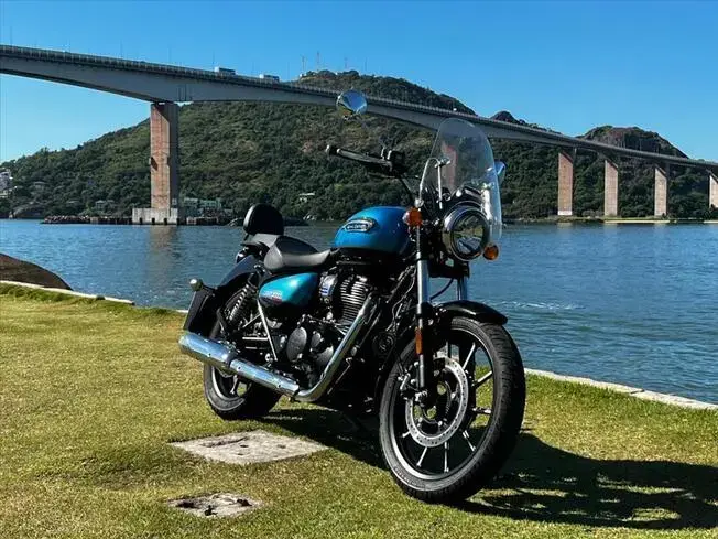 Royal Enfield METEOR 350 SUPERNOVA