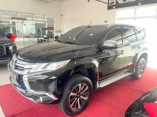 Mitsubishi PAJERO SPORT HPE 2.4 4x4 Diesel Aut. PAJERO SPORT HPE 2.4 4x4 Diesel Aut.