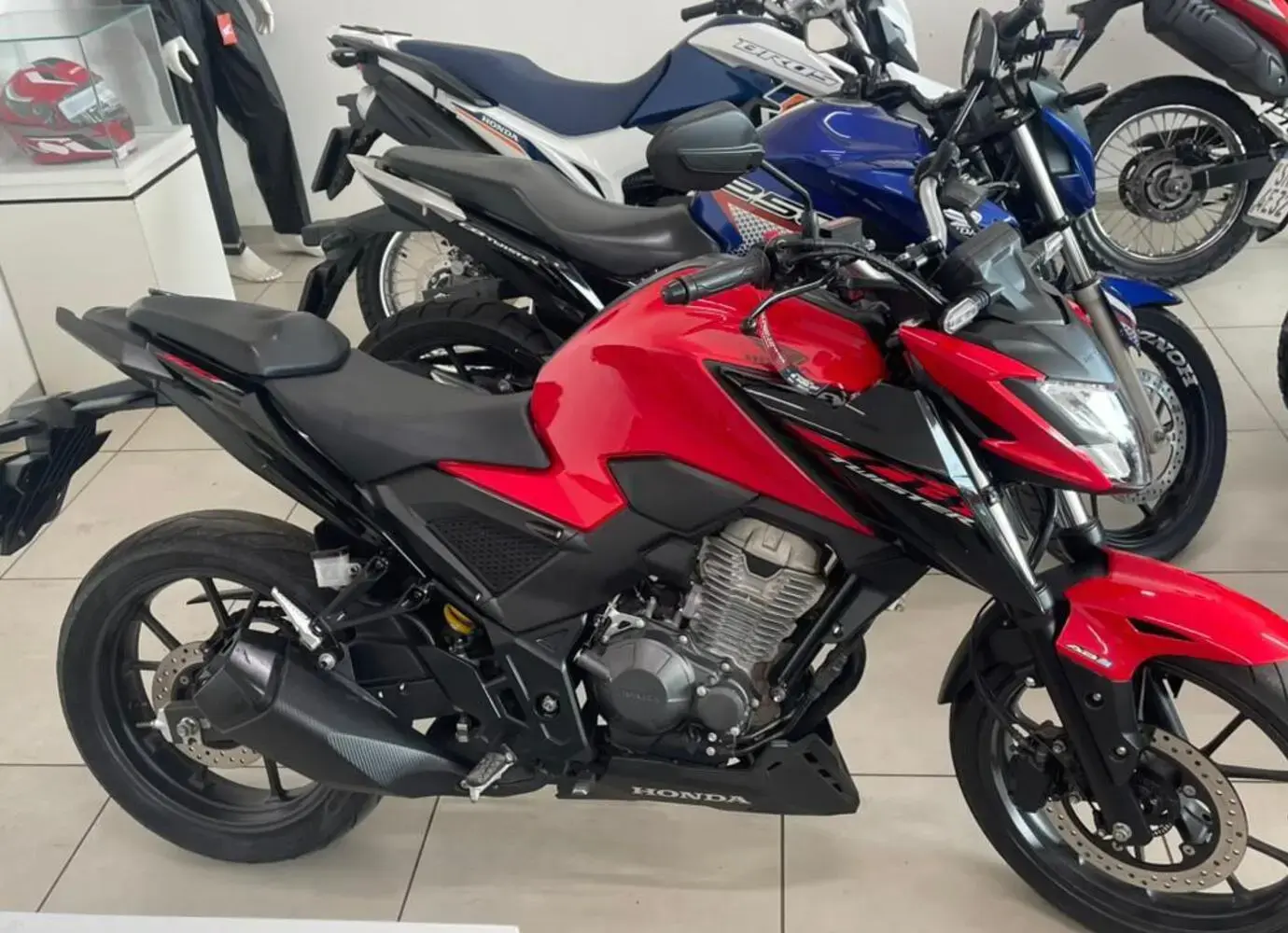 galeria CB 250F TWISTER CBS