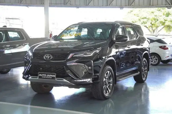 HILUX SW4 2.8 D-4D TURBO DIESEL SRX PLATINUM 7L 4X4 AUTOMÁTICO