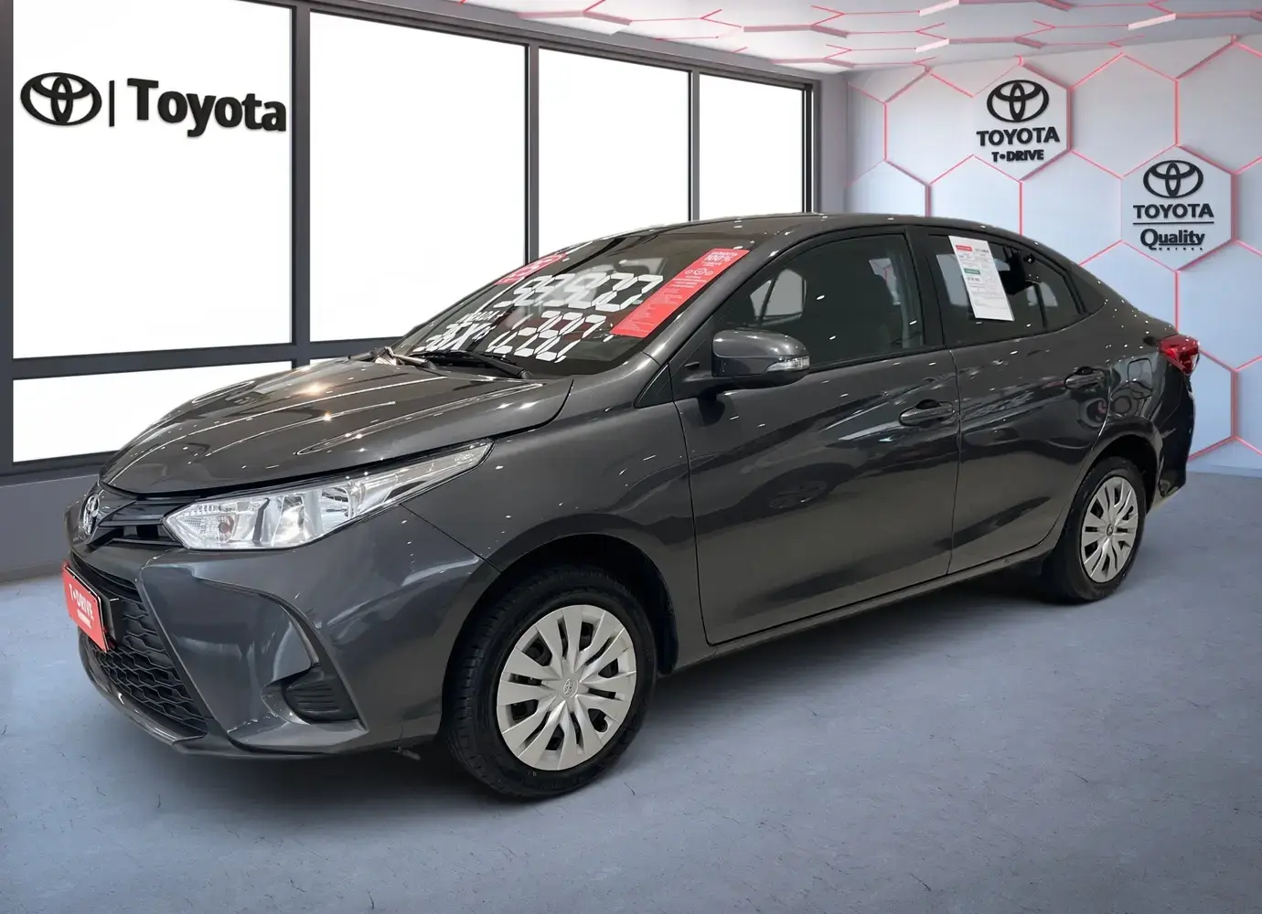 galeria Yaris Sedan