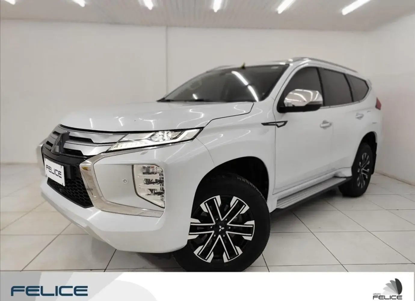 galeria PAJERO SPORT