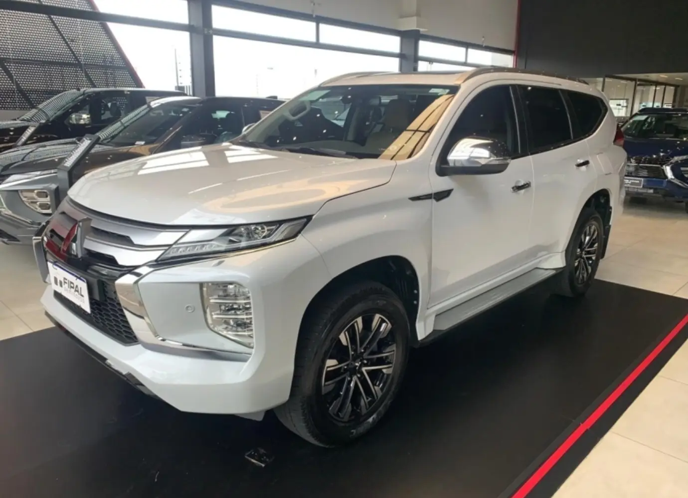 galeria PAJERO SPORT