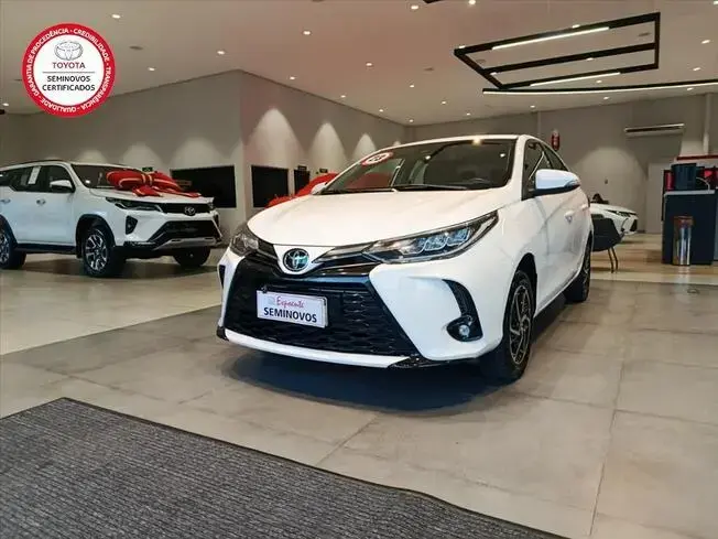 YARIS 1.5 16V FLEX SEDAN XLS CONNECT MULTIDRIVE