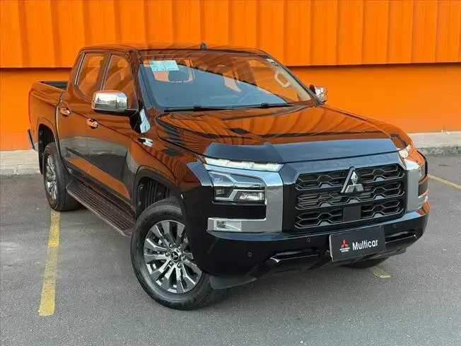 Mitsubishi TRITON 2.4 BITURBO DIESEL CD HPE-S 4X4 AUTOMÁTICO