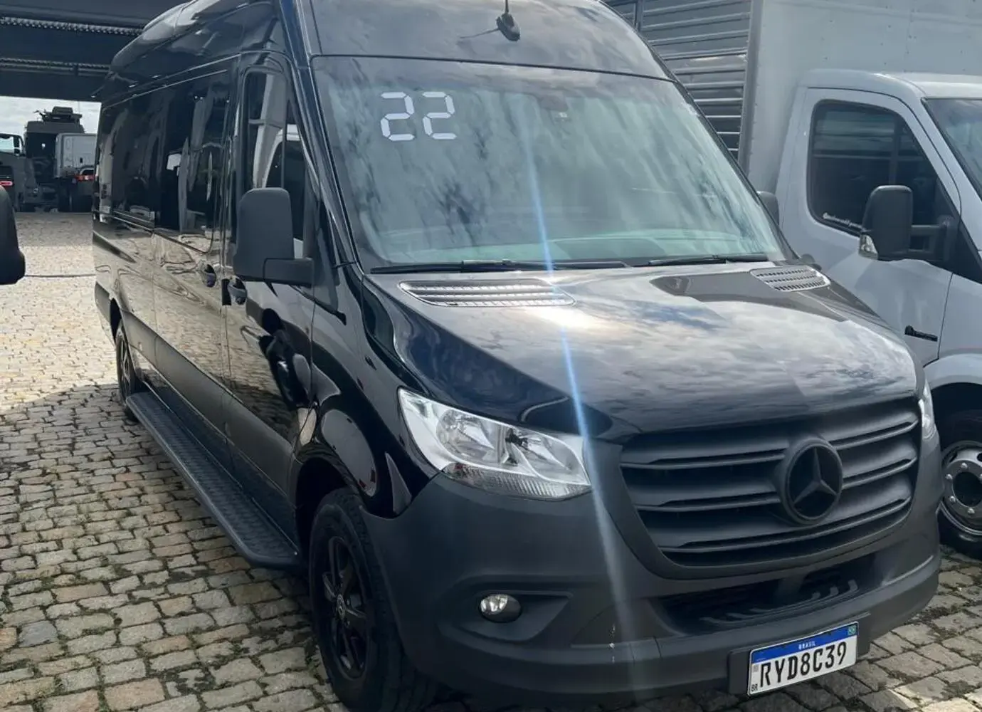 galeria SPRINTER 416 VAN EXECUTIVA 8+1 LUGARES