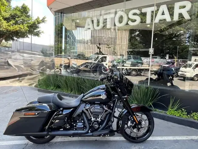 Harley Davidson Street Glide Special