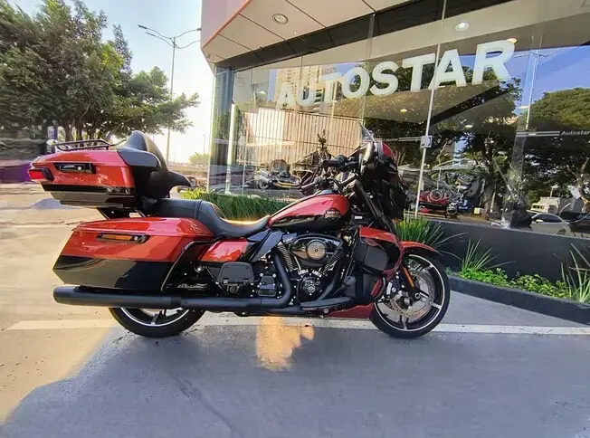Harley Davidson Street Glide Ultra