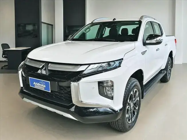 Mitsubishi L200 TRITON 2.4 16V TURBO DIESEL SPORT HPE-S CD 4P 4X4 AUTOMÁTICO