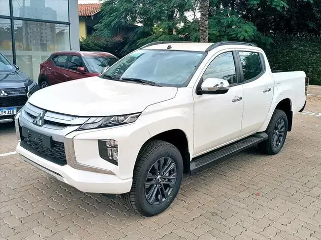 Mitsubishi L200 TRITON 2.4 16V TURBO DIESEL SPORT HPE CD 4P 4X4 AUTOMÁTICO