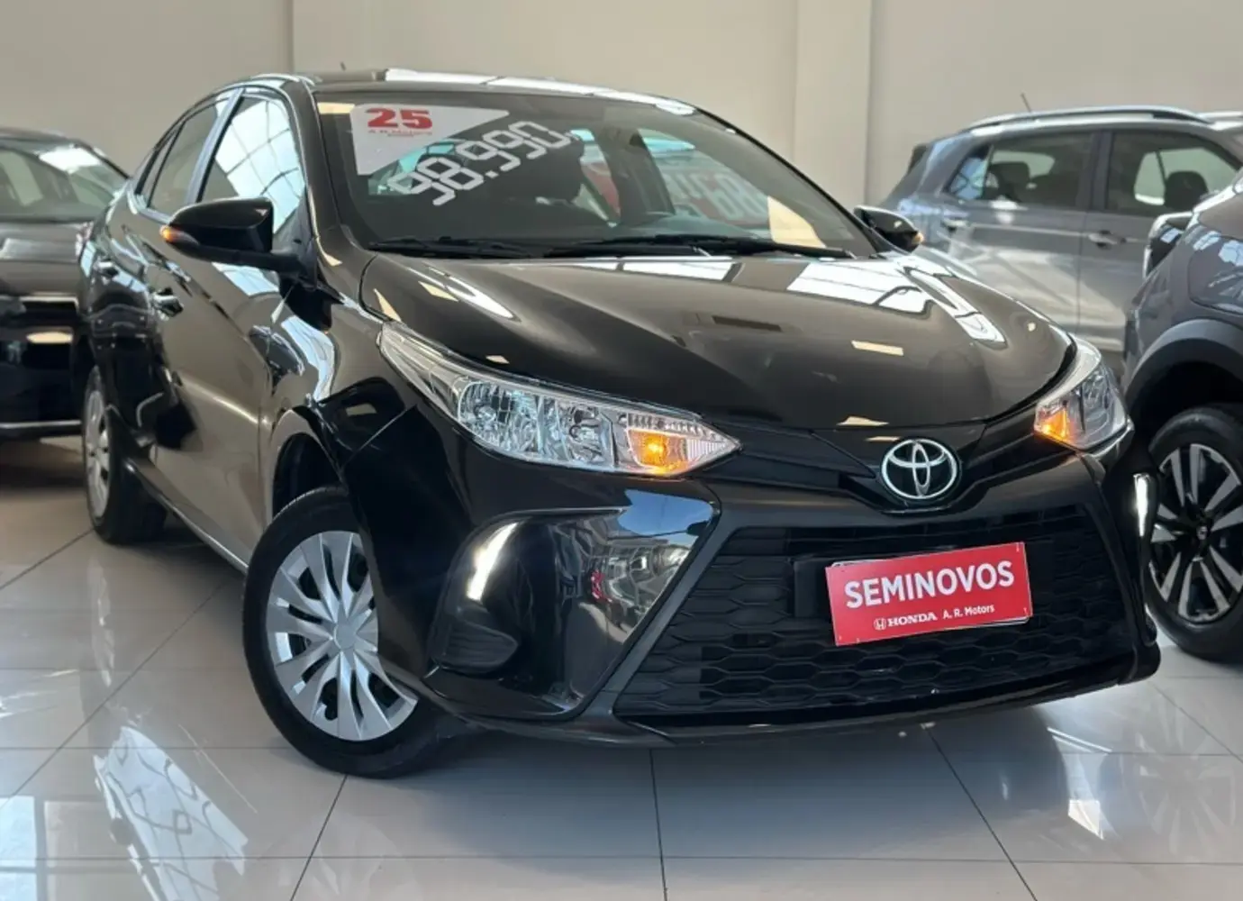 galeria Yaris Sedan