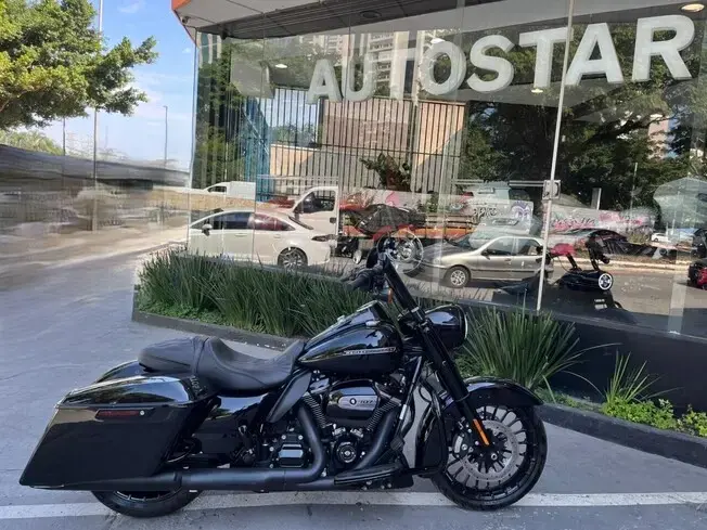 Harley Davidson Road King Special FLHRXS ROAD KING SPECIAL FLHRXS