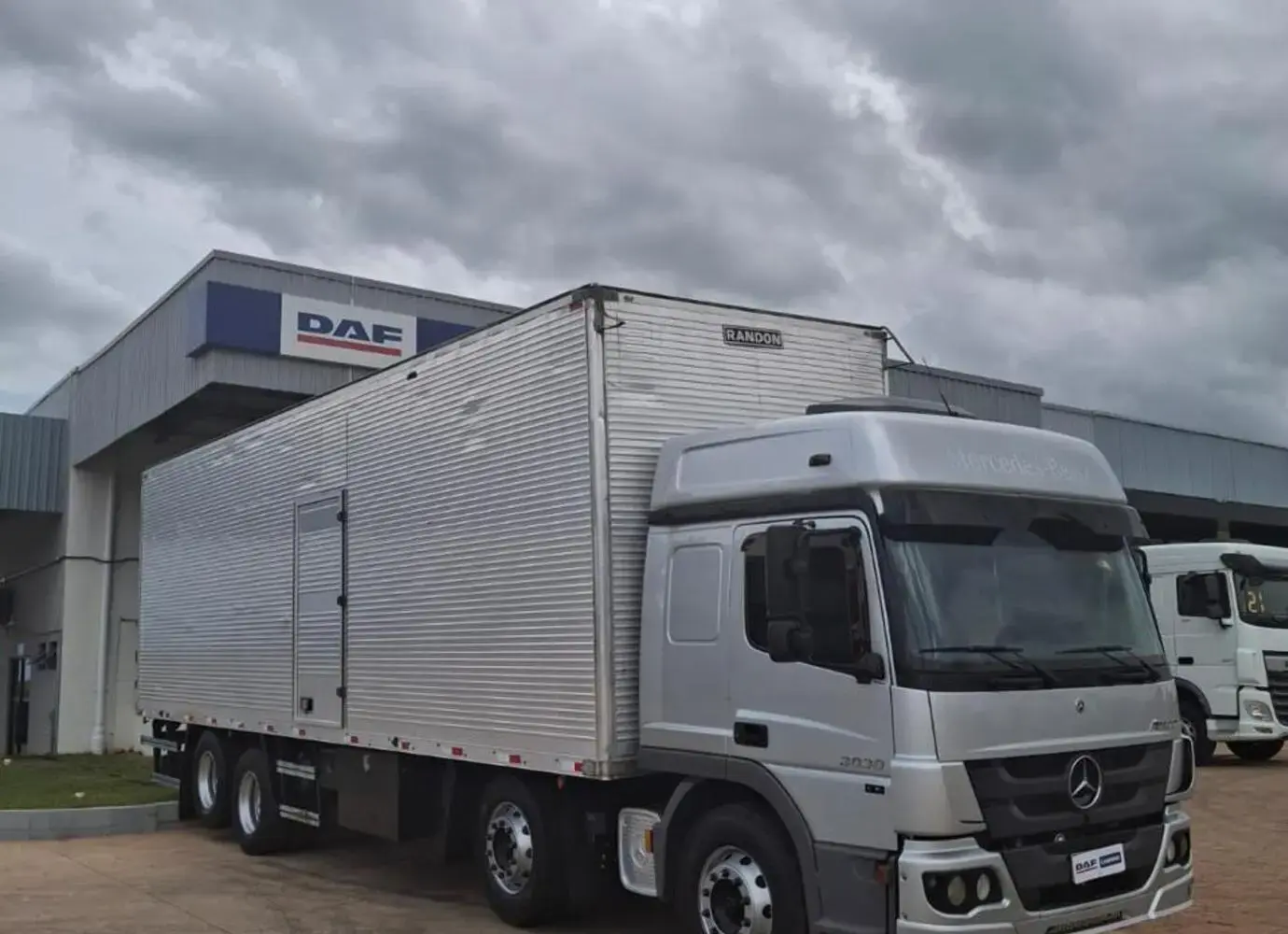 galeria MERCEDES-BENZ ATEGO 3030 - 8x2