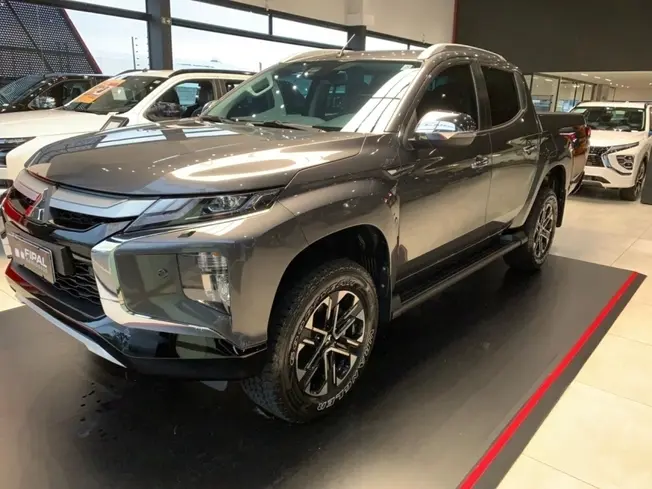 Mitsubishi L200 TRITON 2.4 16V TURBO DIESEL SPORT HPE-S CD 4P 4X4 AUTOMÁTICO