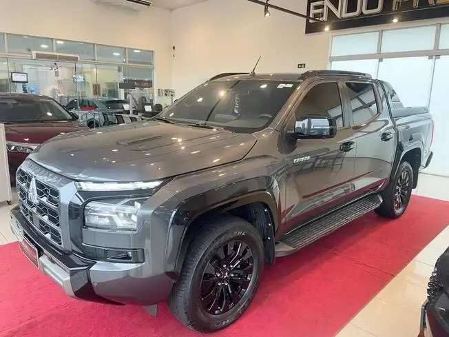 Mitsubishi TRITON KATANA 2.4TDI 16v 4X4 C.D. TRITON KATANA 2.4TDI 16v 4X4 C.D.