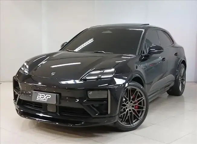 MACAN