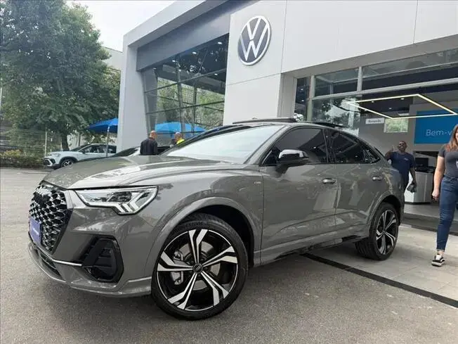  Q3 2.0 40 TFSI Sportback Performance Black Plus Quattro 