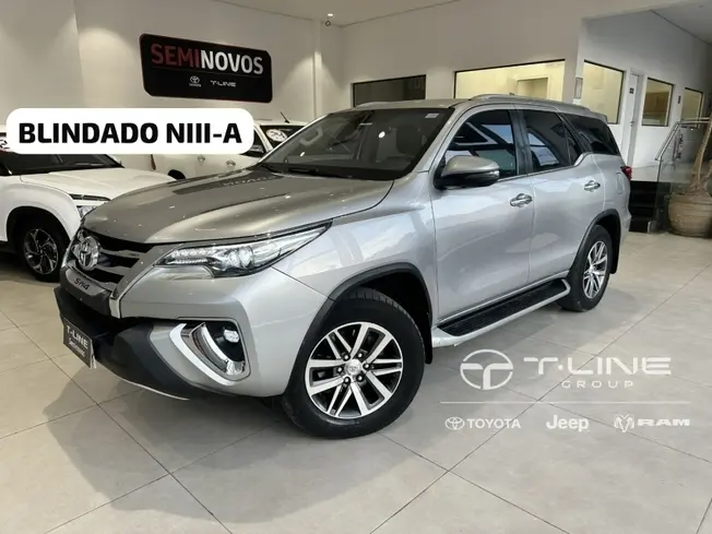 HILUX SW4