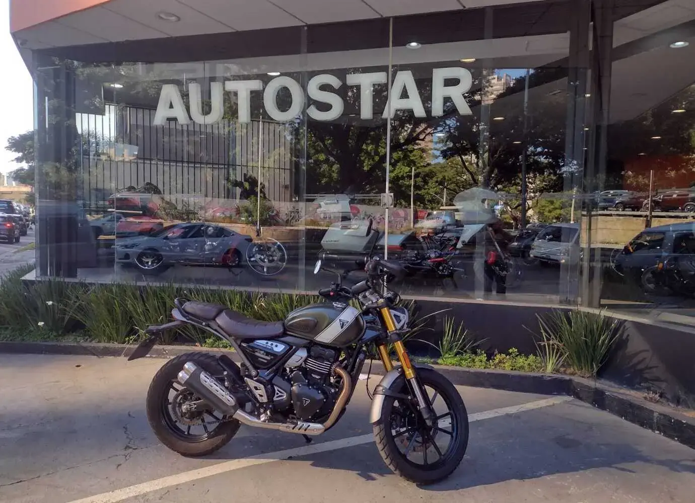 galeria Scrambler 400 X
