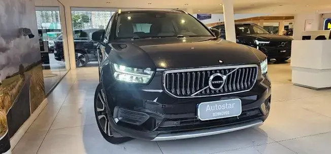 Volvo XC40 Momentum T-5 HÍBRIDO MOMENTUM 1.5 262cv FWD