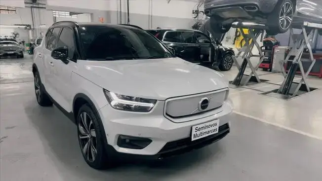 Volvo XC40 P8 RECHARGE ELECTRIC BEV PURE AWD