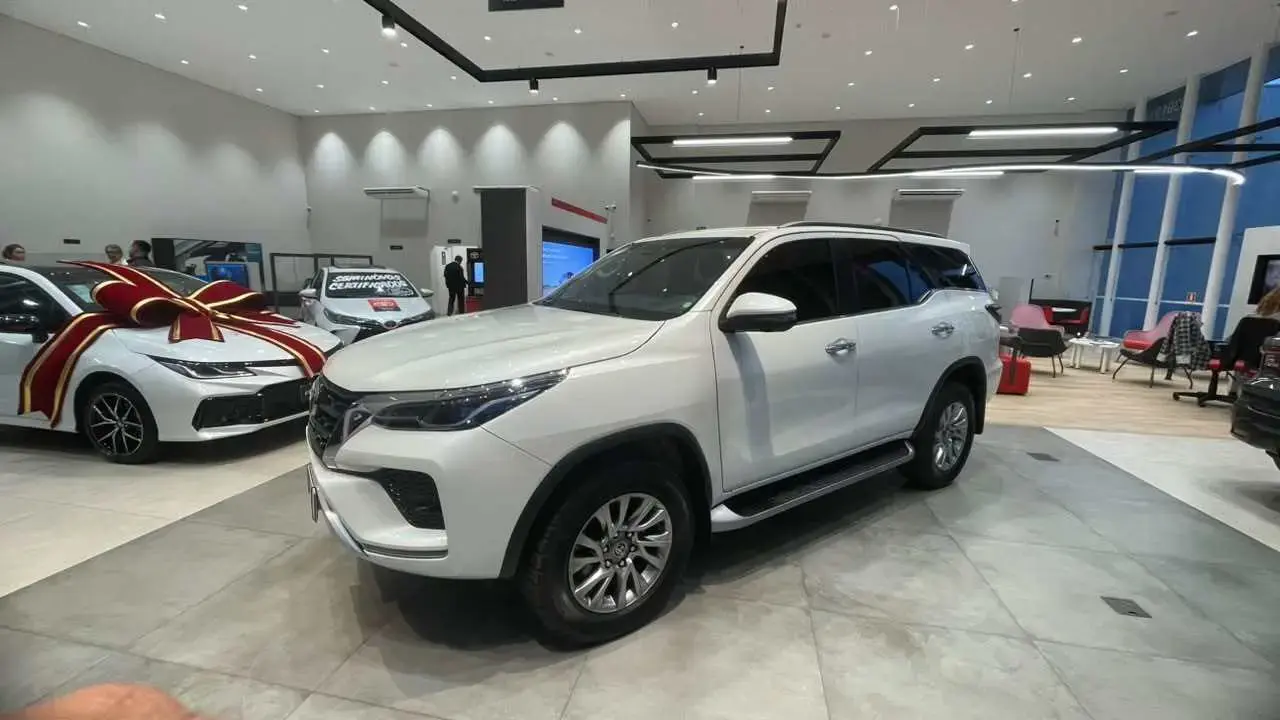 galeria SW4 SRX 5 LUGARES 2.8 4X4
