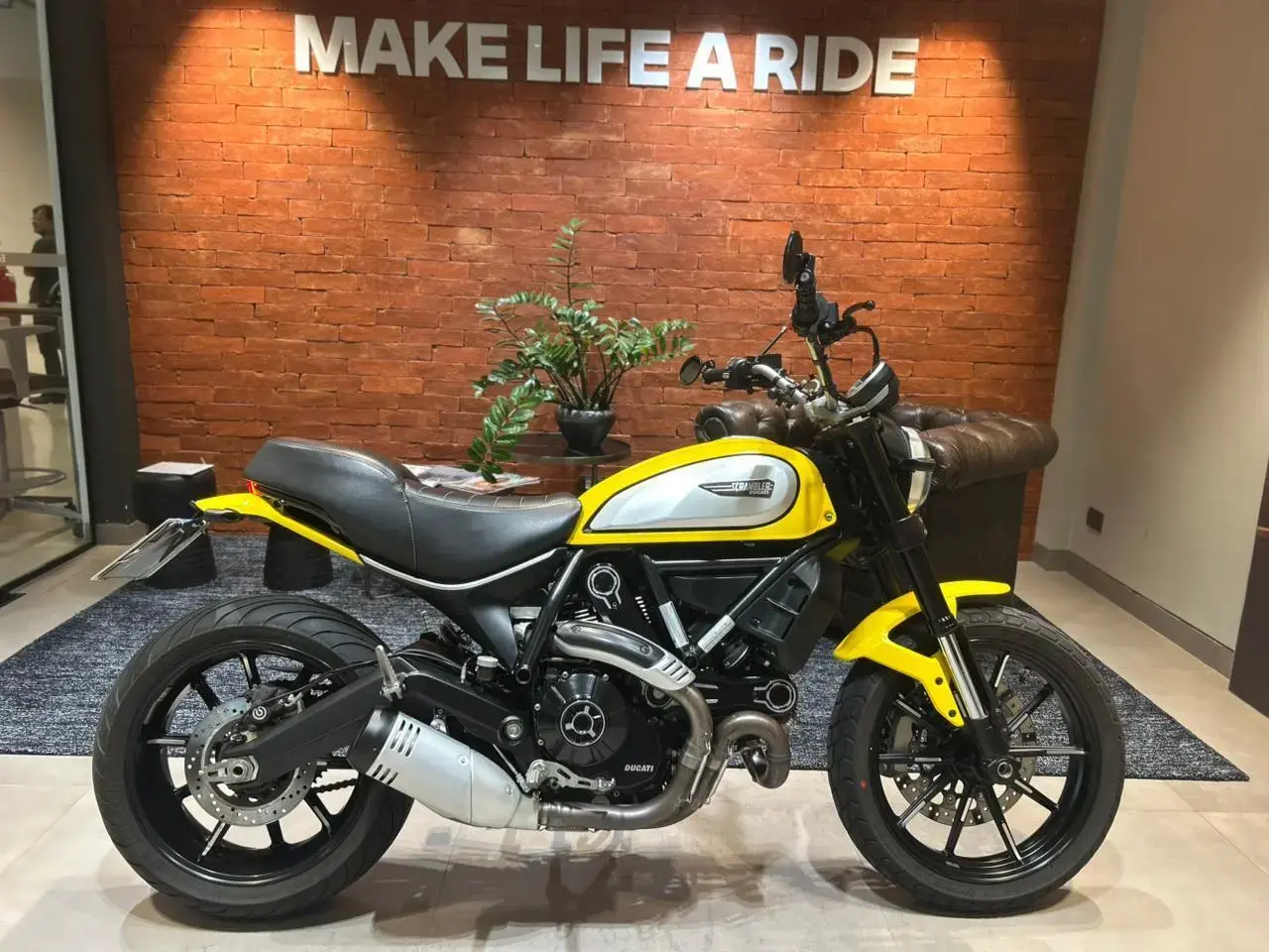 galeria Scrambler