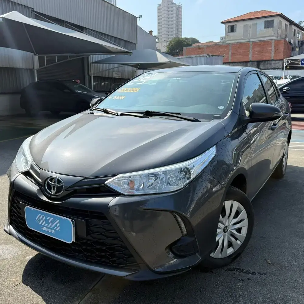 galeria Yaris Sedan