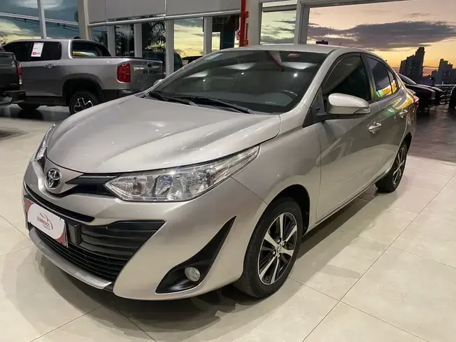 YARIS 1.5 16V FLEX SEDAN XS CONNECT MULTIDRIVE