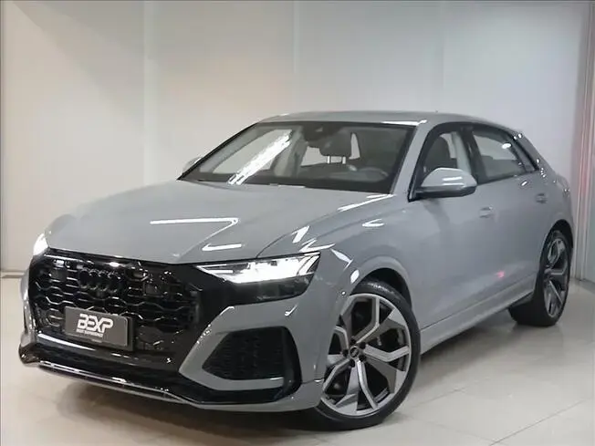 RS Q8