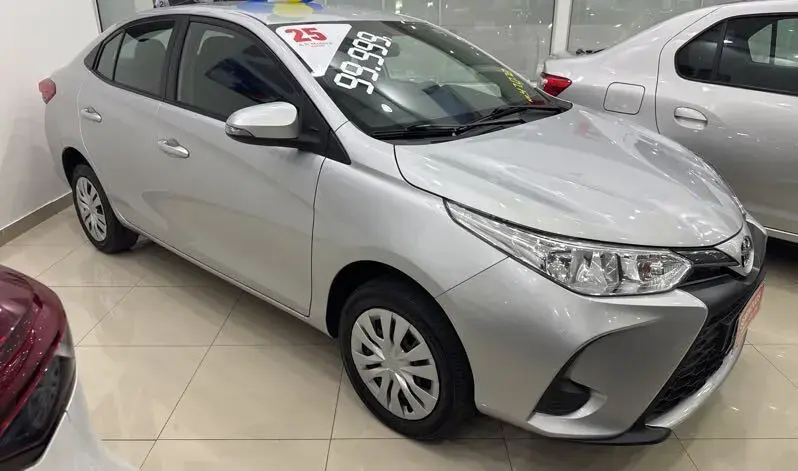 galeria Yaris Sedan