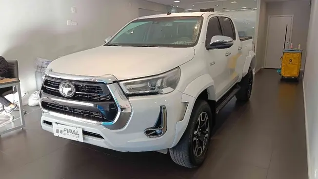 Toyota HILUX 2.8 D-4D TURBO DIESEL CD SRX 4X4 AUTOMÁTICO