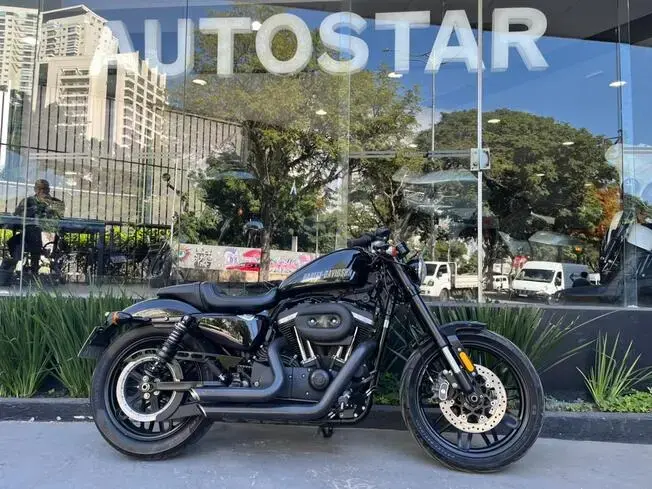 Harley Davidson Sportster 1200 Roadster