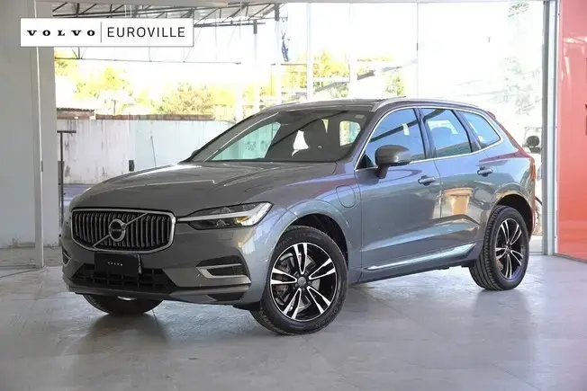 Volvo XC60 2.0 T8 HYBRID MOMENTUM AWD GEARTRONIC