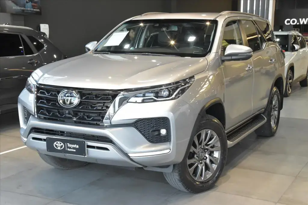 galeria HILUX SW4