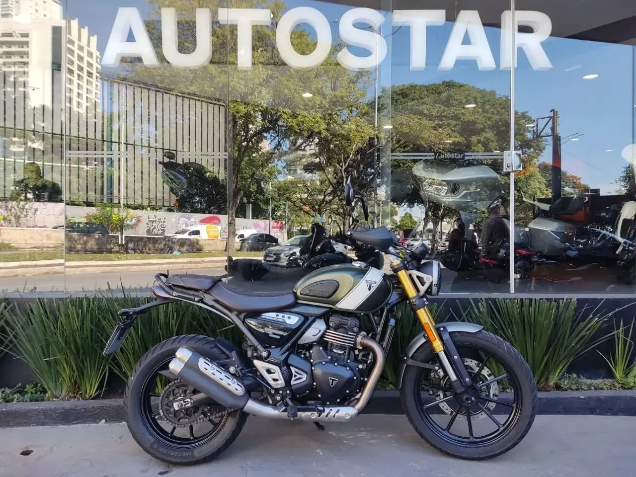 galeria Scrambler 400 X