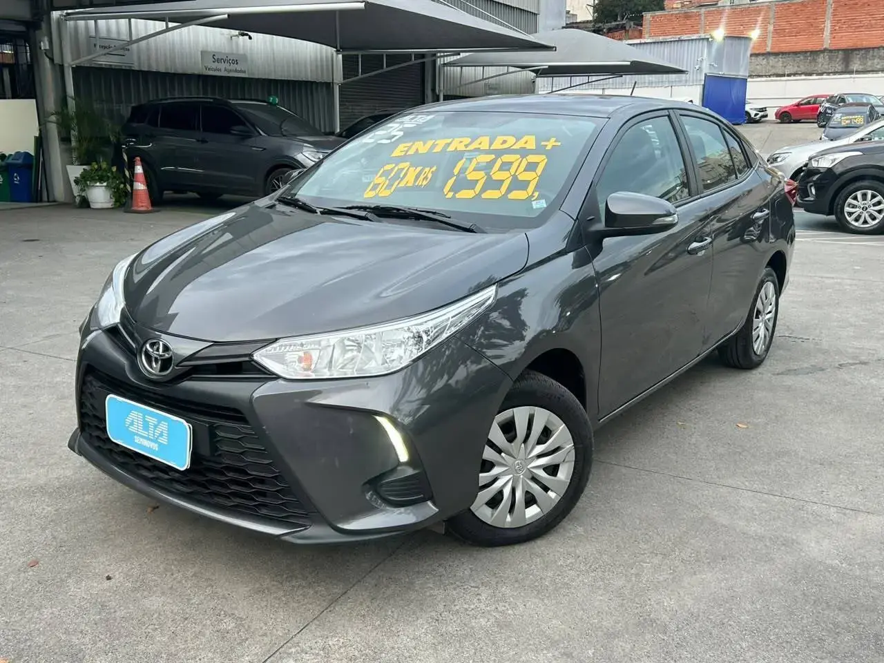 galeria Yaris Sedan