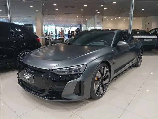 RS E-TRON GT