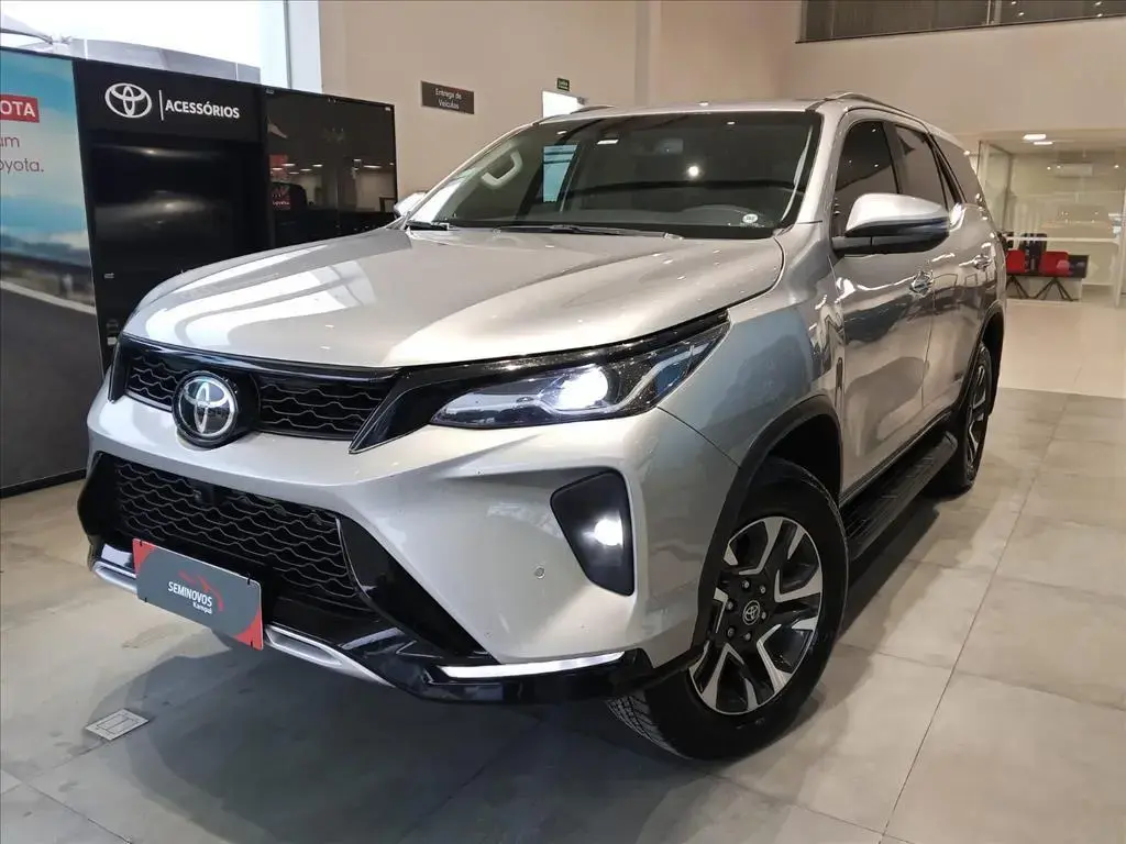 galeria HILUX SW4