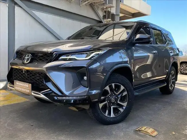HILUX SW4