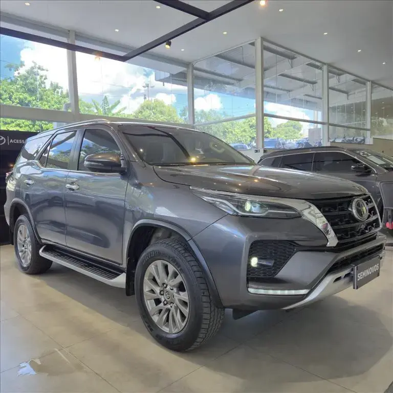 galeria HILUX SW4